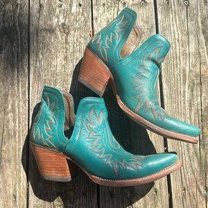 Ariat Dixon cowgirl cowboy boots